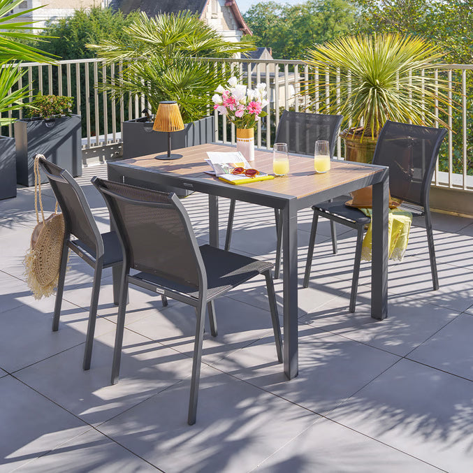 Ensemble table de jardin ÉVASION + 4 chaises empilables ESSENTIA Graphite
